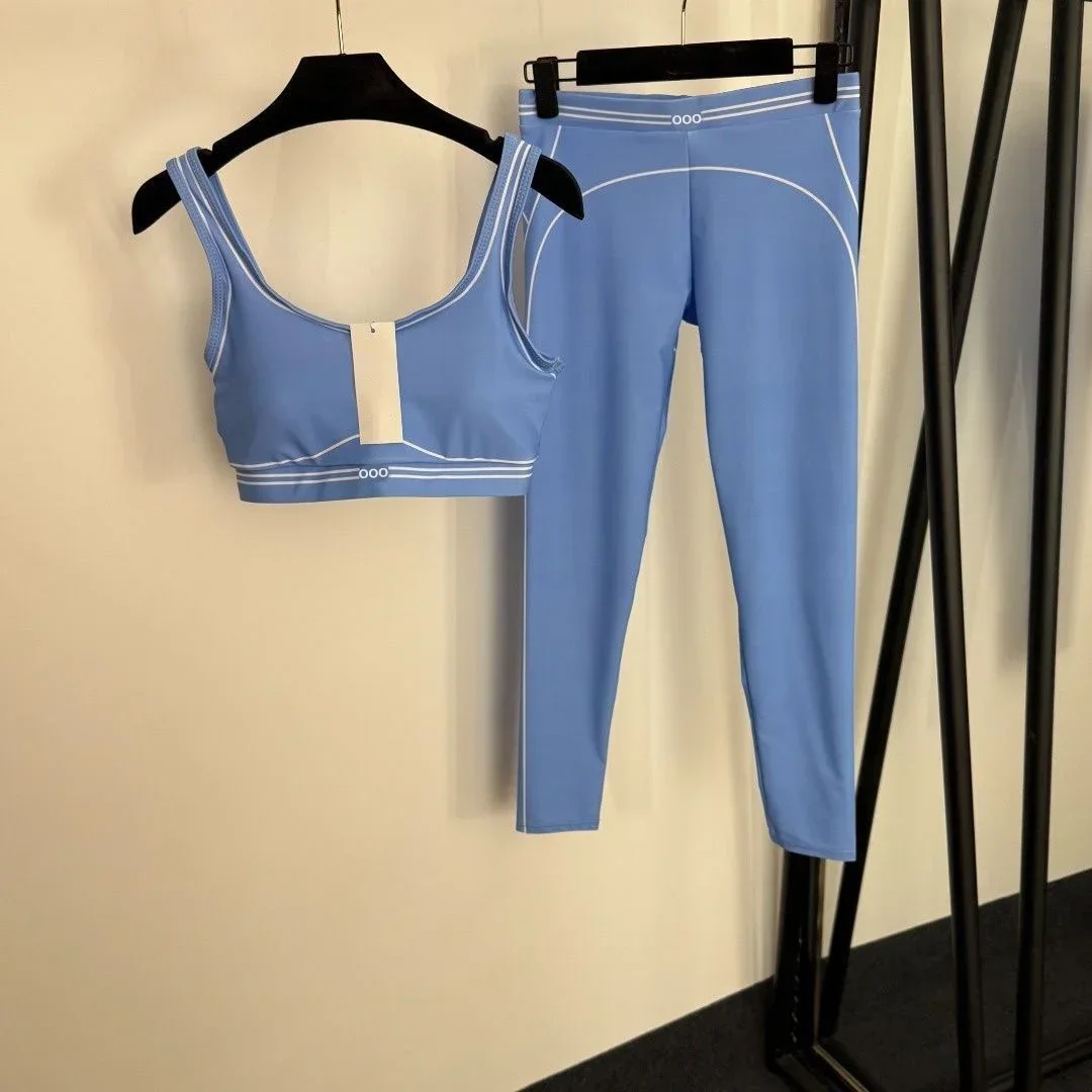 Completo Sportivo Due Pezzi: T - Pilates Yoga Stretching recensione e prezzo