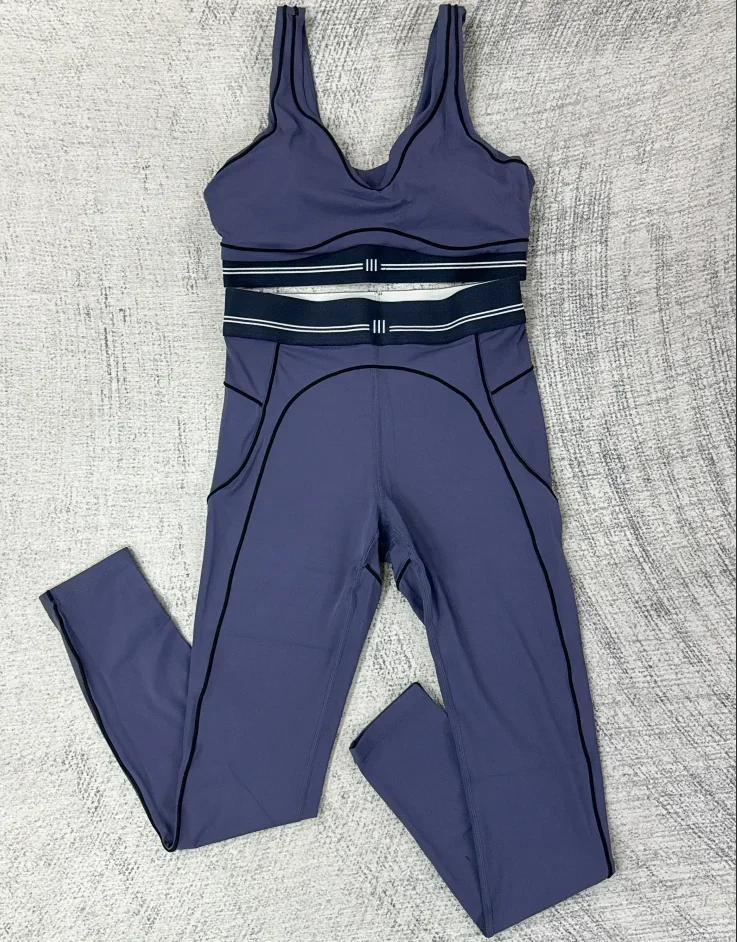 Completo Sportivo Due Pezzi: T - Pilates Yoga Stretching recensione e prezzo